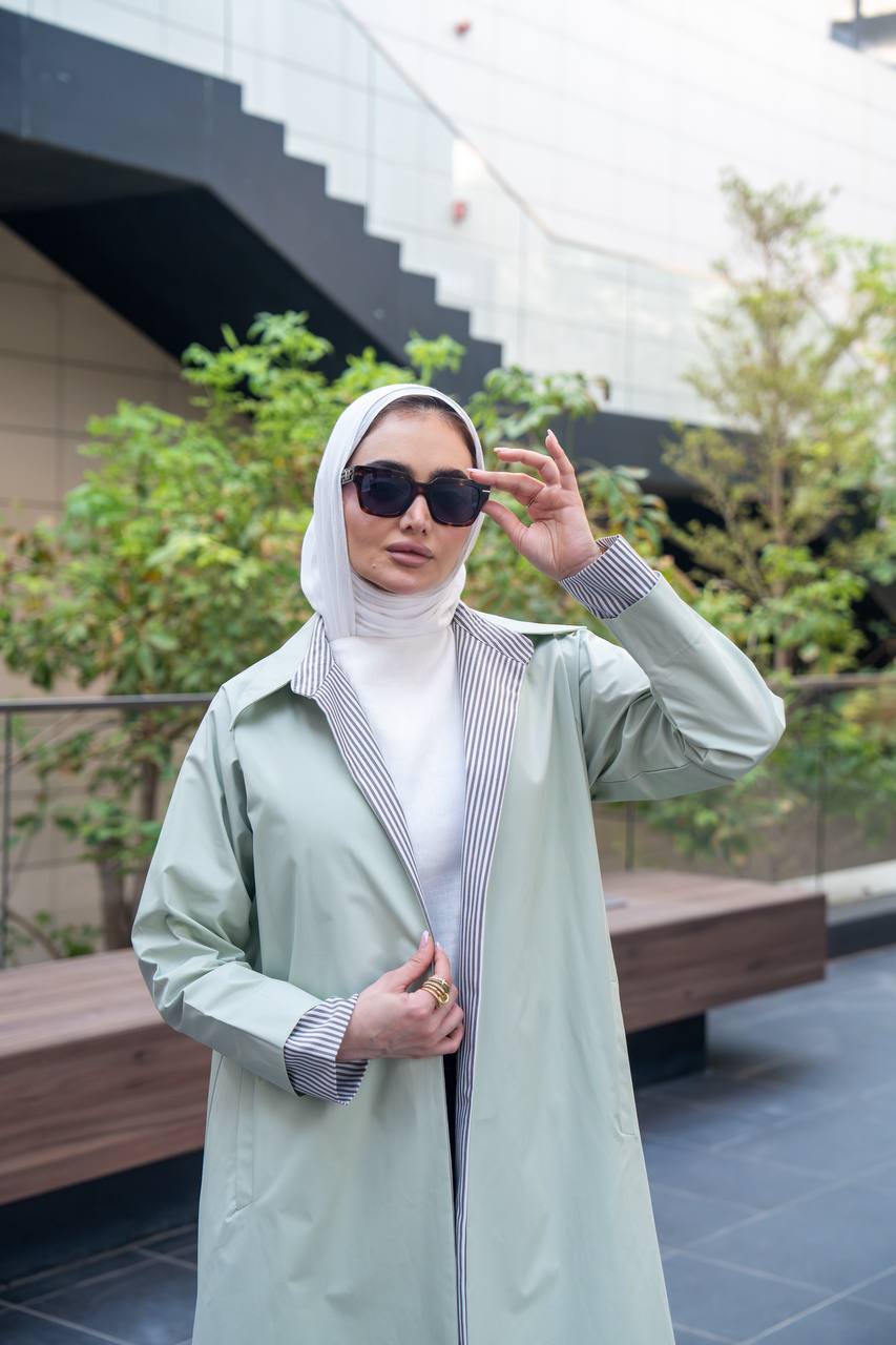 Light pistachio trench coat with blouse and pants.C:J1056 Set