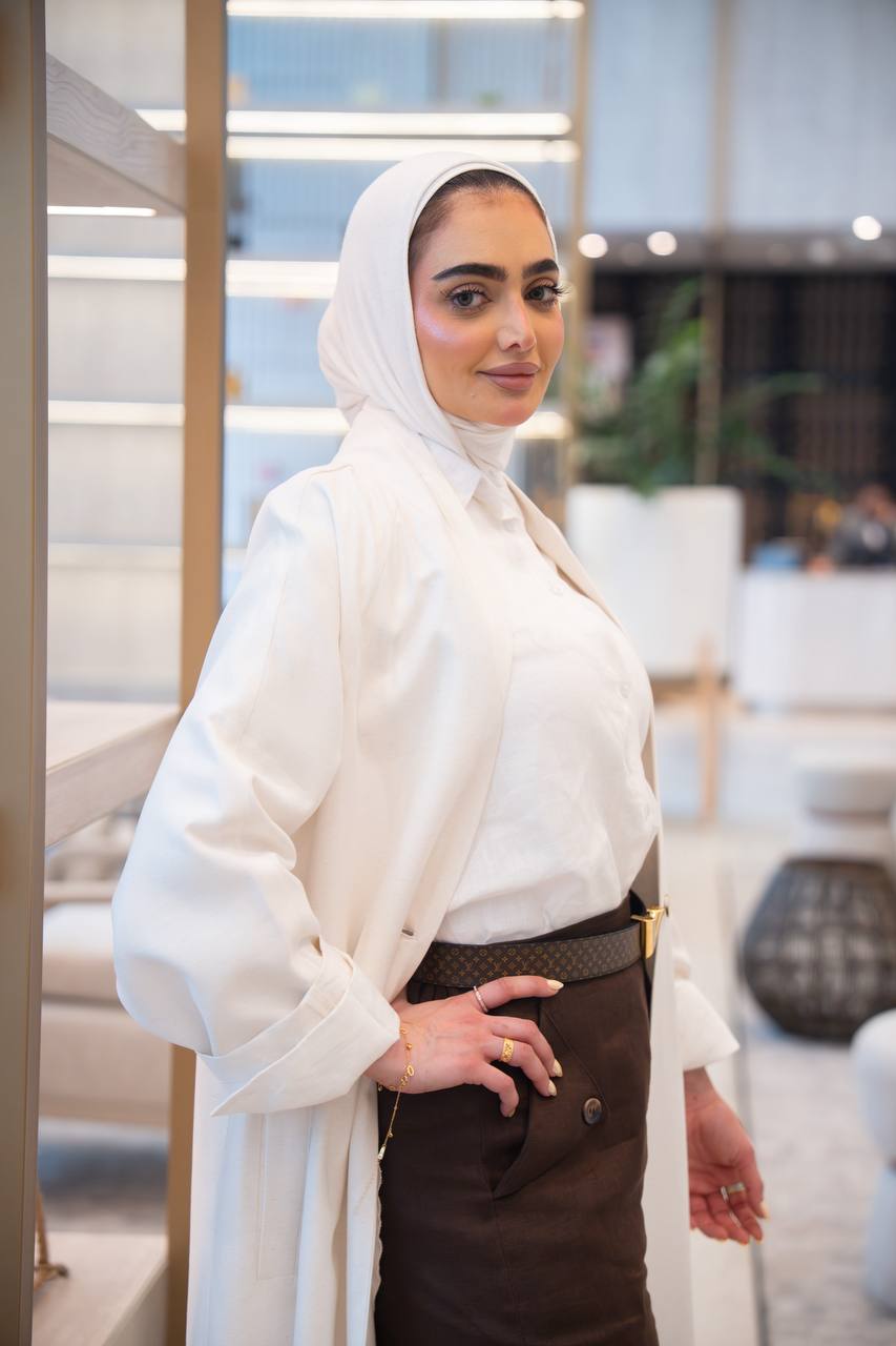 White trench coat with shirt and pants set C:1054