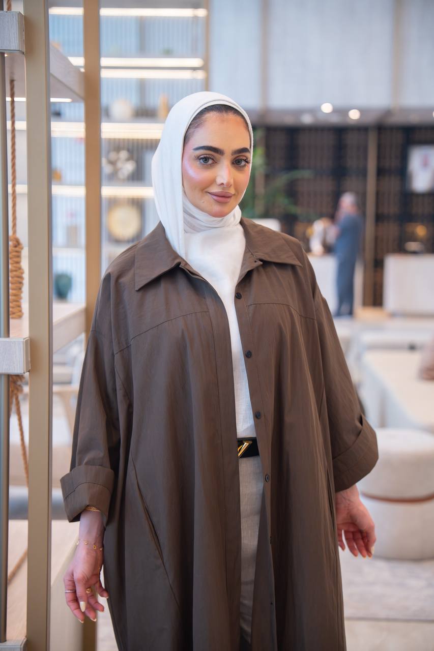 بليزر بخام كريب ، باللون البني