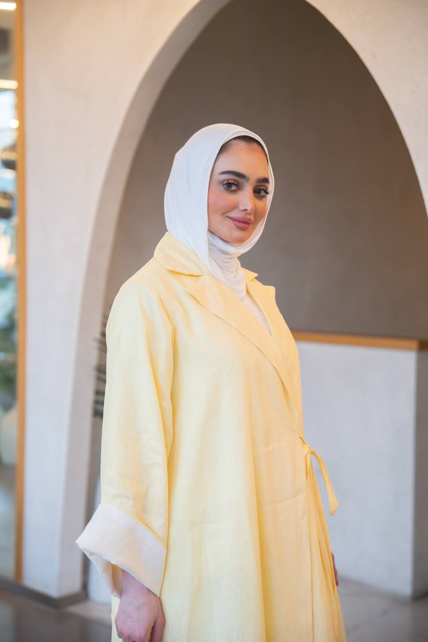 بليزر باللون الاصفر مع طقم داخلي بلوزة حفر و بنطلون ، بخام لينن الطبيعي C:J1037 yellow set