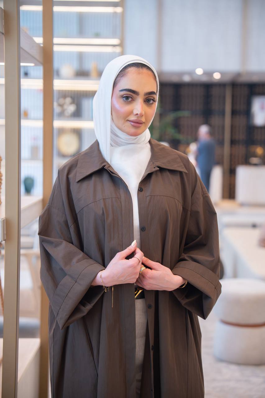 بليزر بخام كريب ، باللون البني