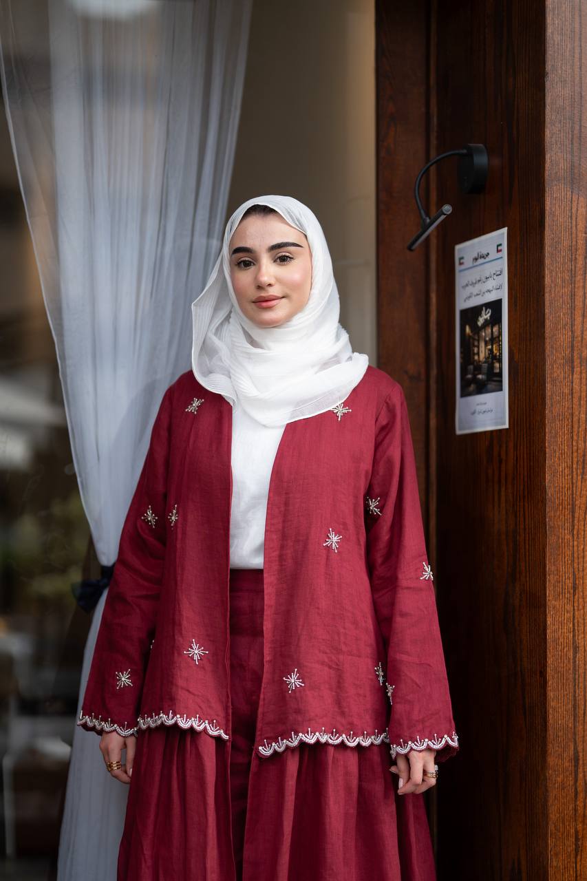 Burgundy linen trench coat, hand-stitched. C:1081