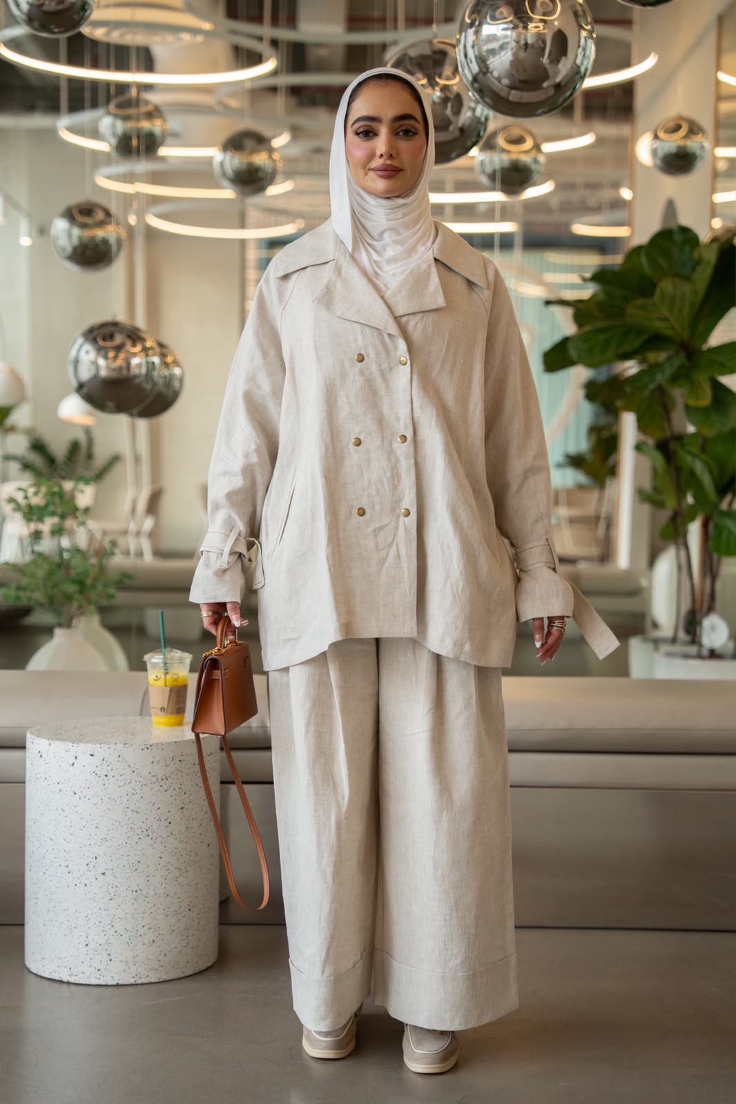 Shirt and pants set, linen in beige.C:1105