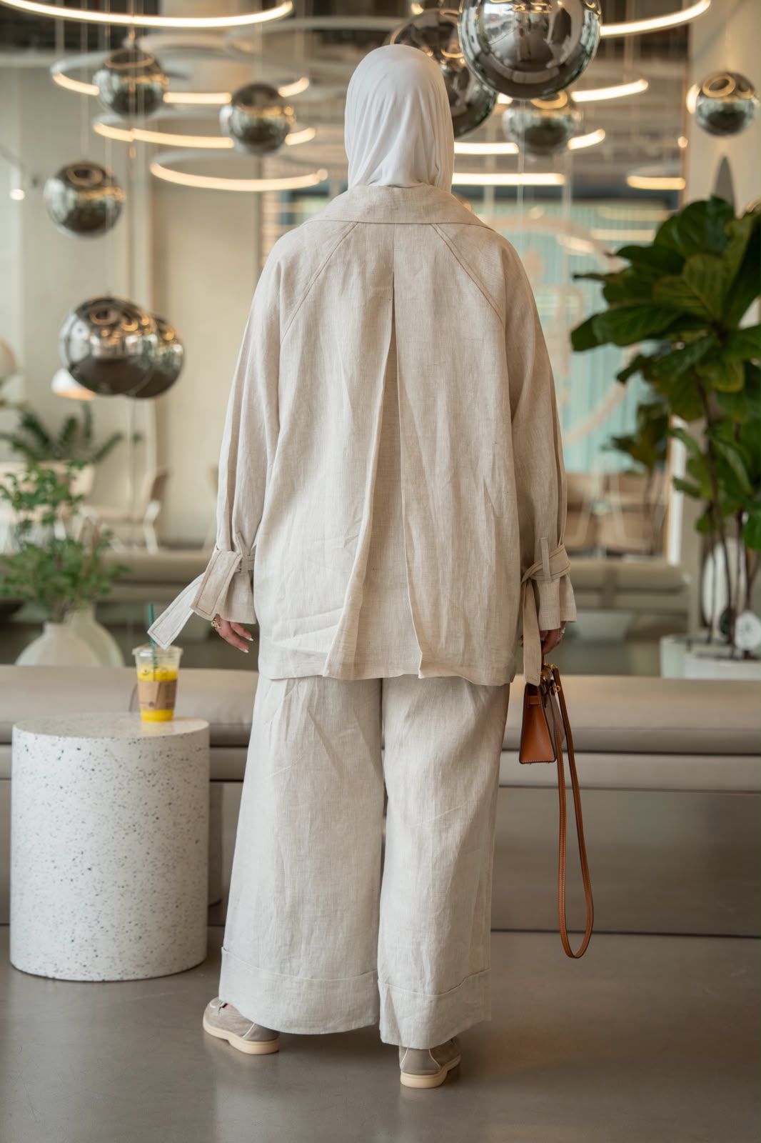 Shirt and pants set, linen in beige.C:1105
