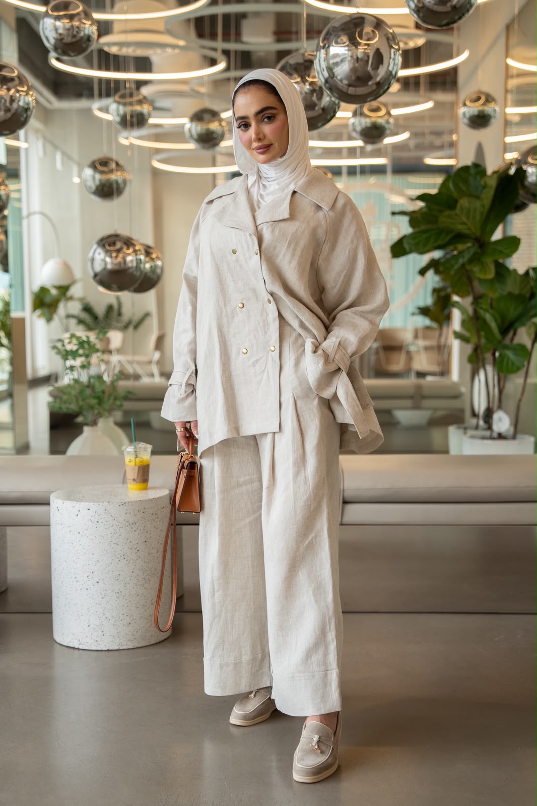 Shirt and pants set, linen in beige.C:1105