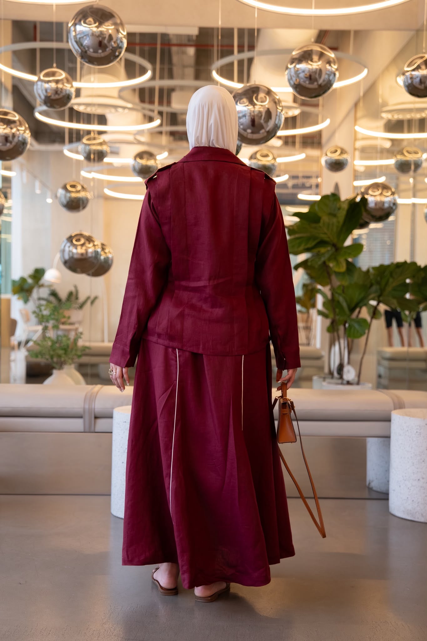 Shirt and skirt set, linen in burgundy. C:1116