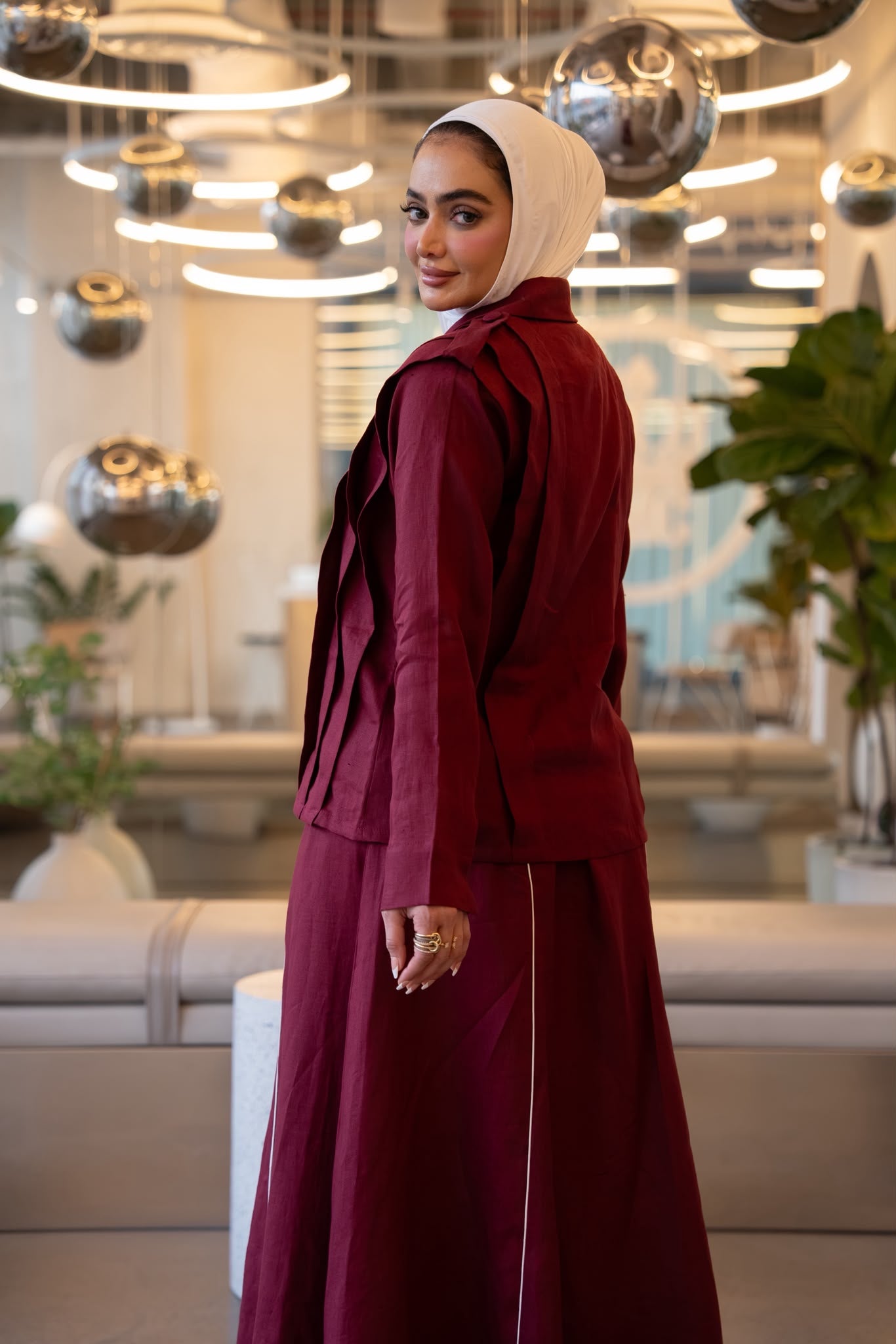 Shirt and skirt set, linen in burgundy. C:1116