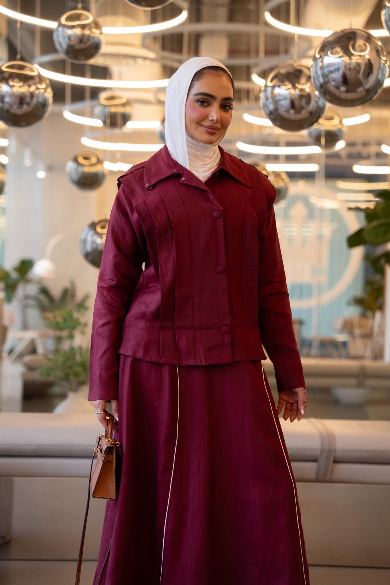 Shirt and skirt set, linen in burgundy. C:1116