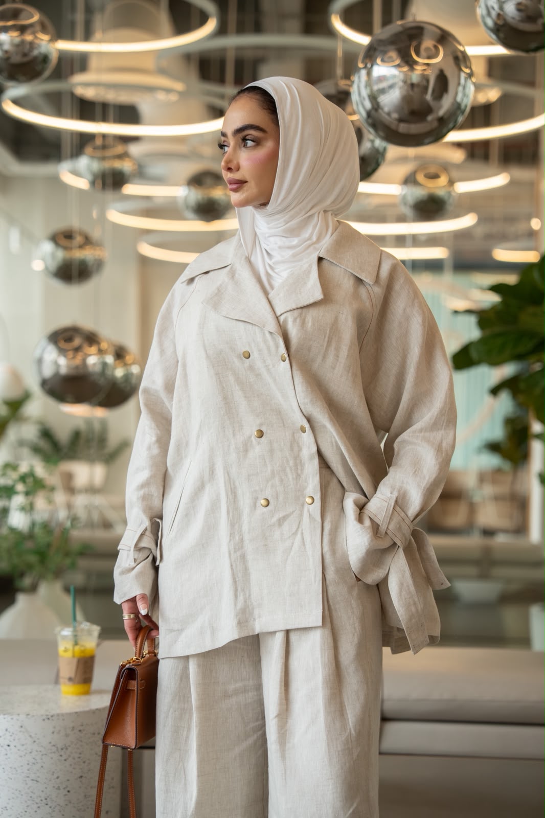 Shirt and pants set, linen in beige.C:1105
