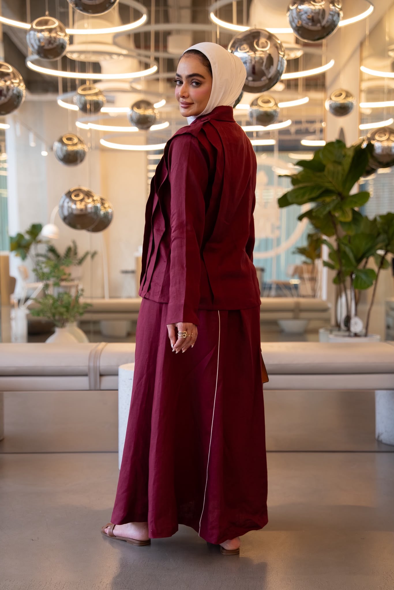 Shirt and skirt set, linen in burgundy. C:1116