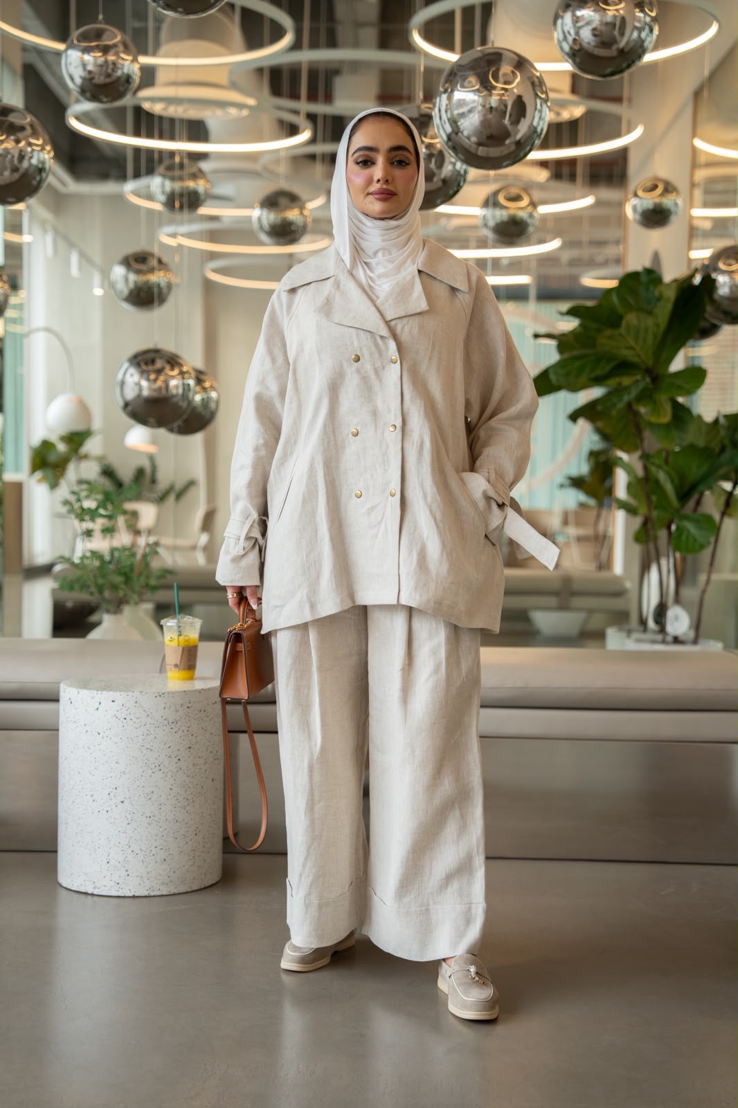 Shirt and pants set, linen in beige.C:1105