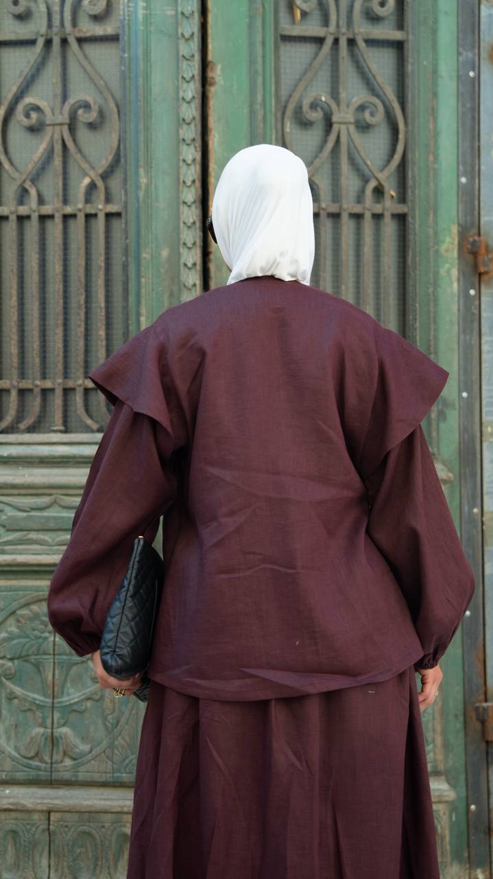 Blouse and skirt set, linen in brown. C:1101