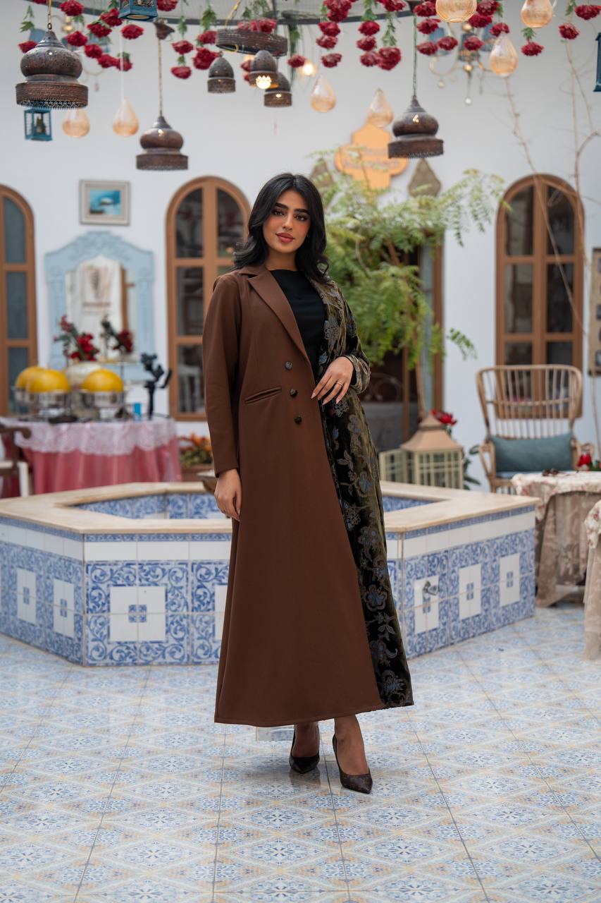 Brown velvet blazer with a floral print and crepe . C:j1085