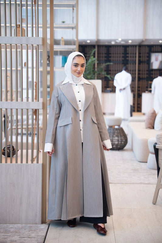 بليزر بخام كريب الفاخر،  باللون الرمادي 