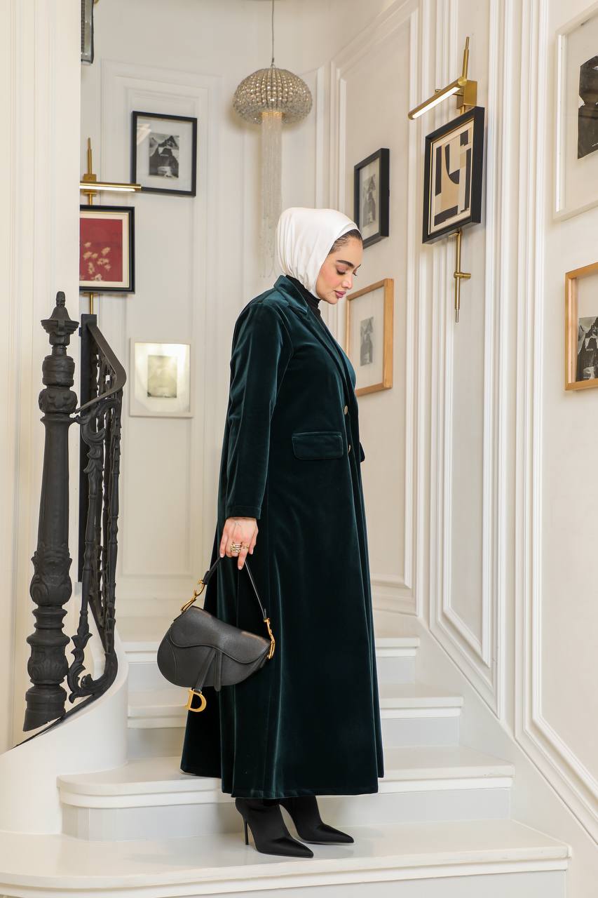 Velvet blazer in petrol color.C:J1065