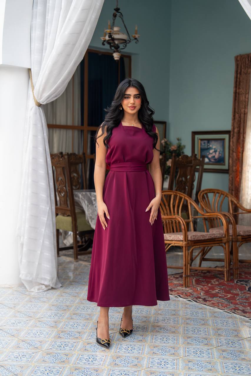 Burgundy crepe dress. C:J100