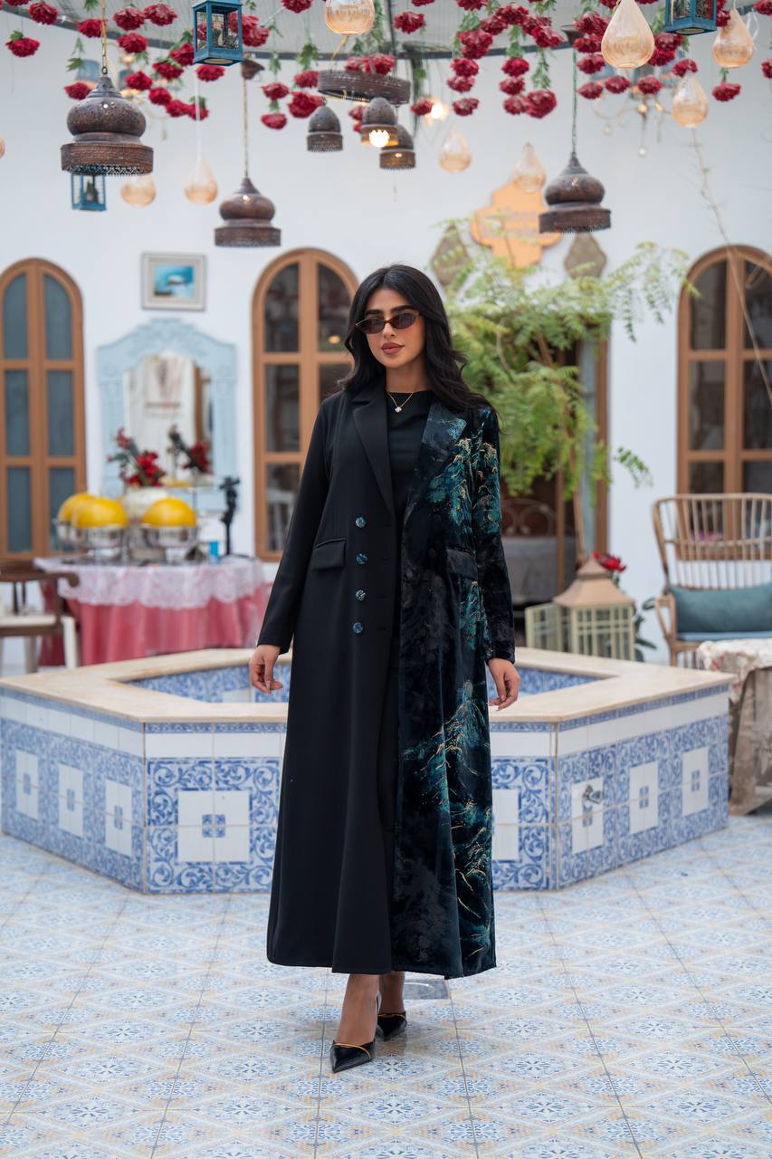 A blazer made of patterned velvet fabric with black crepe.C:j1085 – Joomah