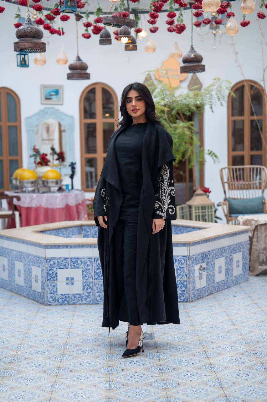Linen abaya in black with embroidery. C:J1084