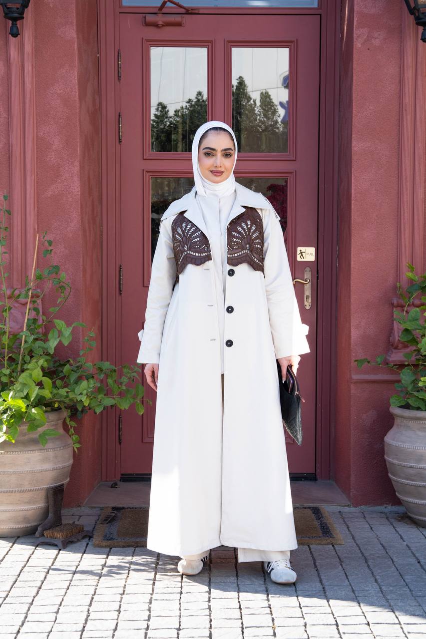 white trench coat. C:J1086