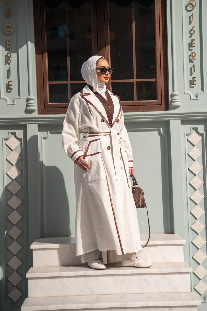 Light beige linen trench coat. C:1087