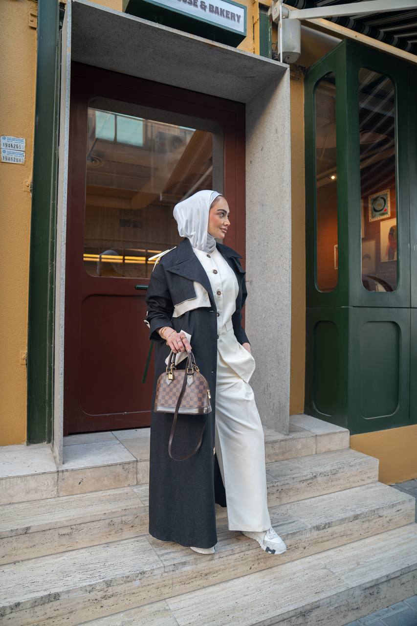 Black trench coat with beige details. C:1062 Black