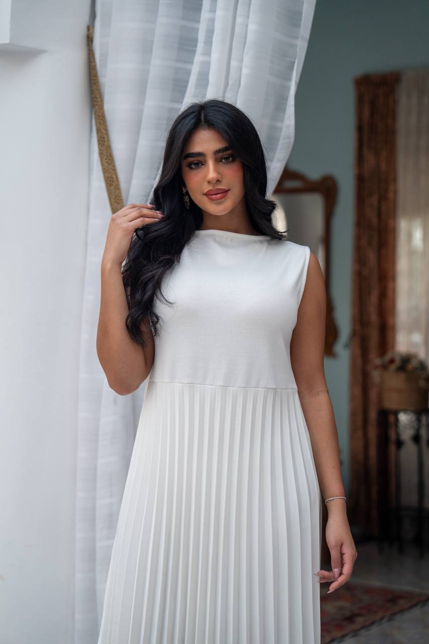 white crepe dress. C:J103