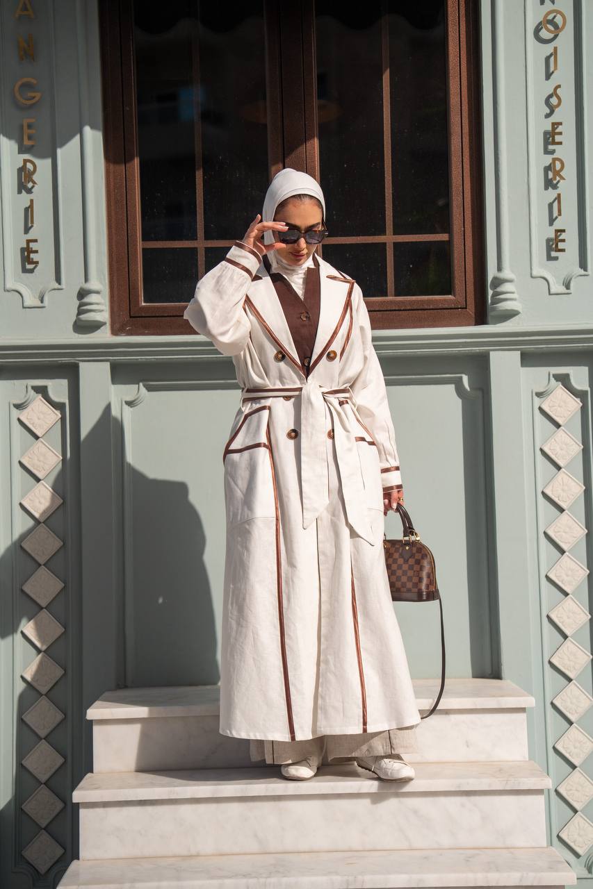 Light beige linen trench coat. C:1087