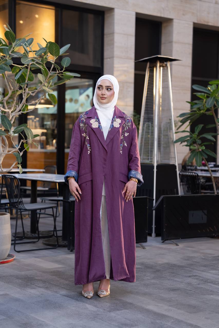 Purple linen blazer with embroidery. C:1094