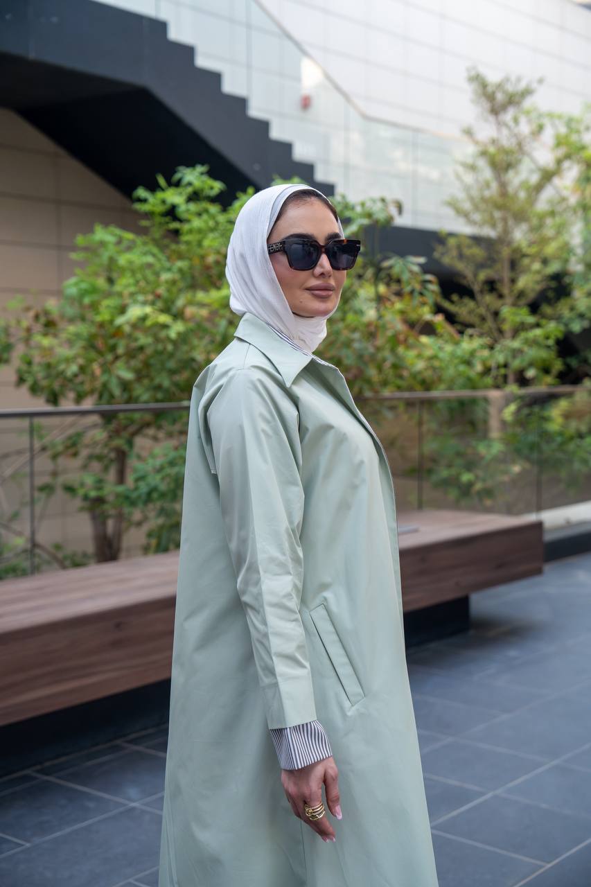 Light pistachio trench coat with blouse and pants.C:J1056 Set