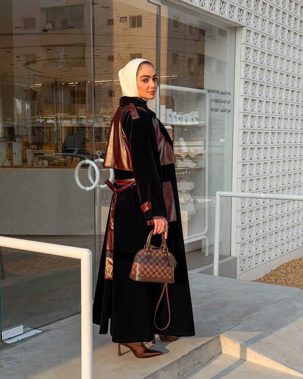 Velvet trench coat with leather. C:J1069