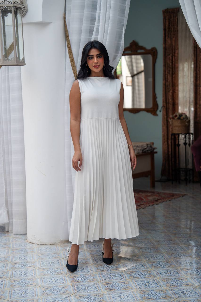 white crepe dress. C:J103