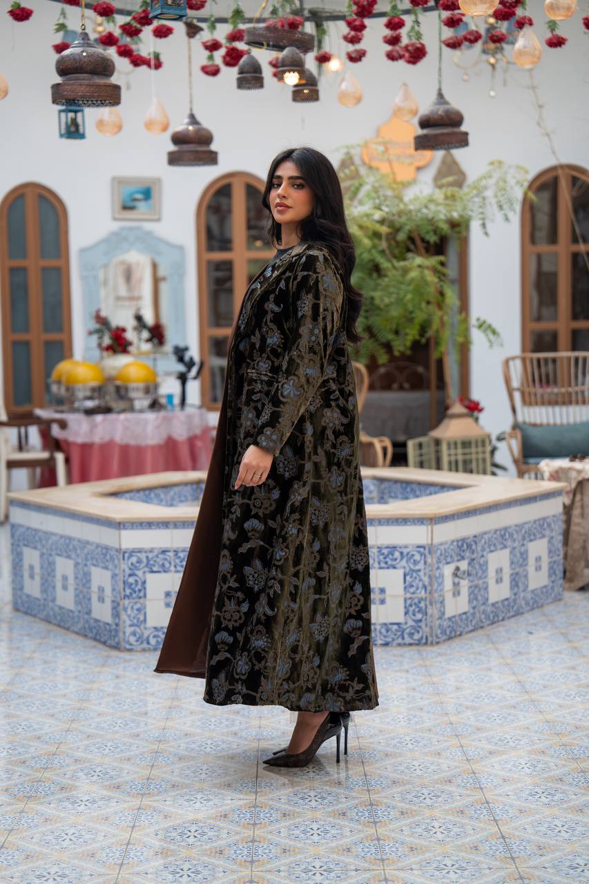 Brown velvet blazer with a floral print and crepe . C:j1085