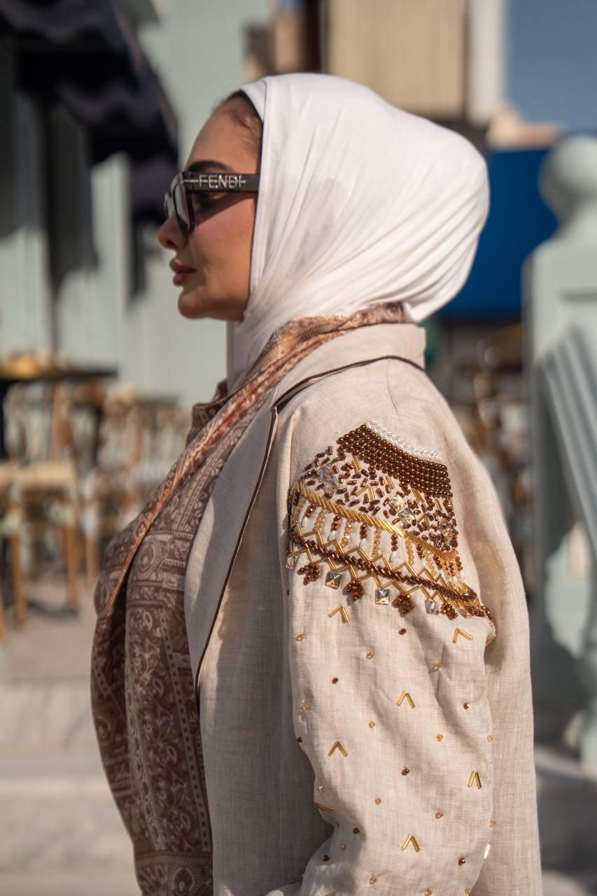 Blazer set with blouse and trousers, linen in beige.C:1088