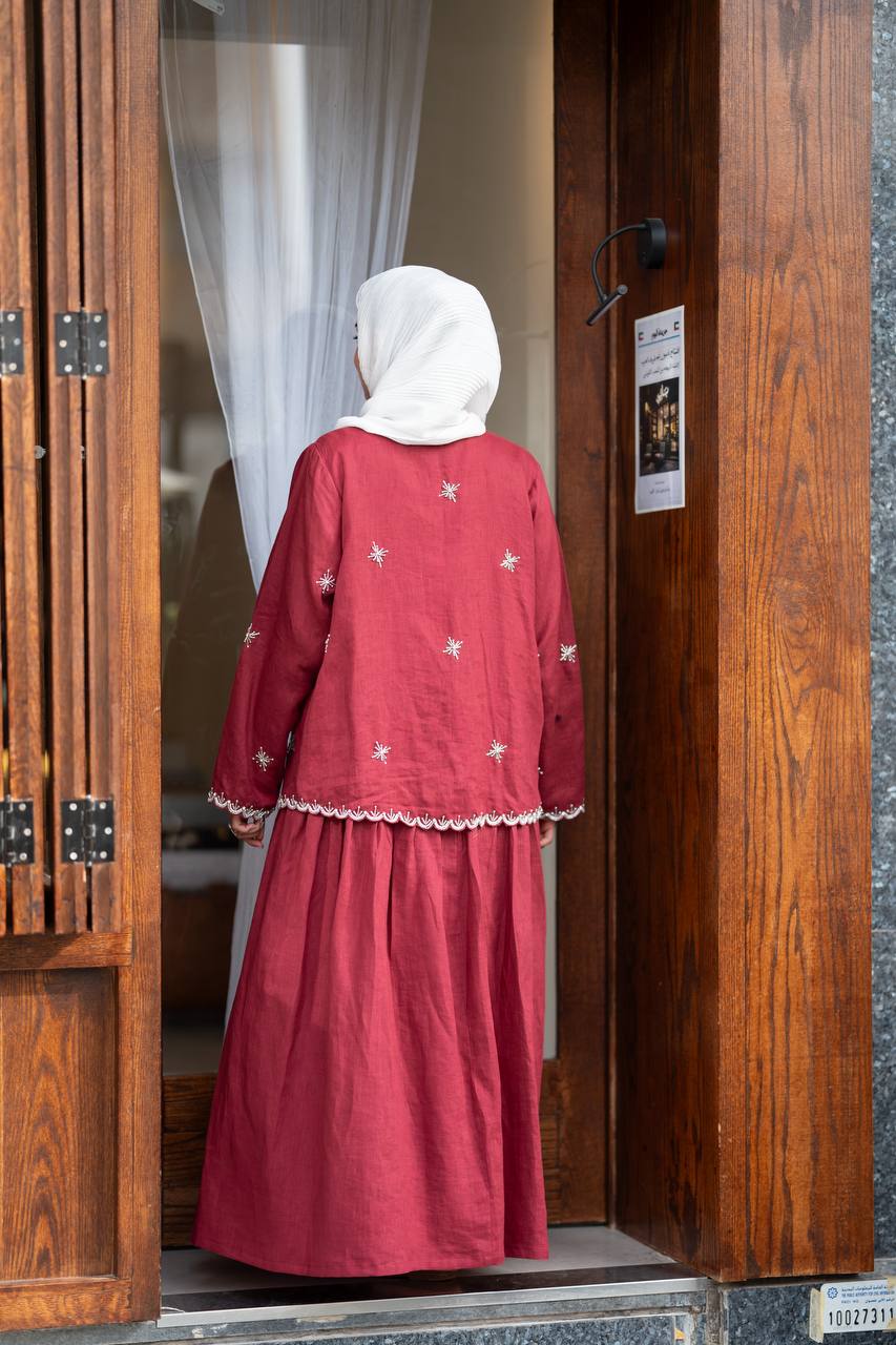 Burgundy linen trench coat, hand-stitched. C:1081