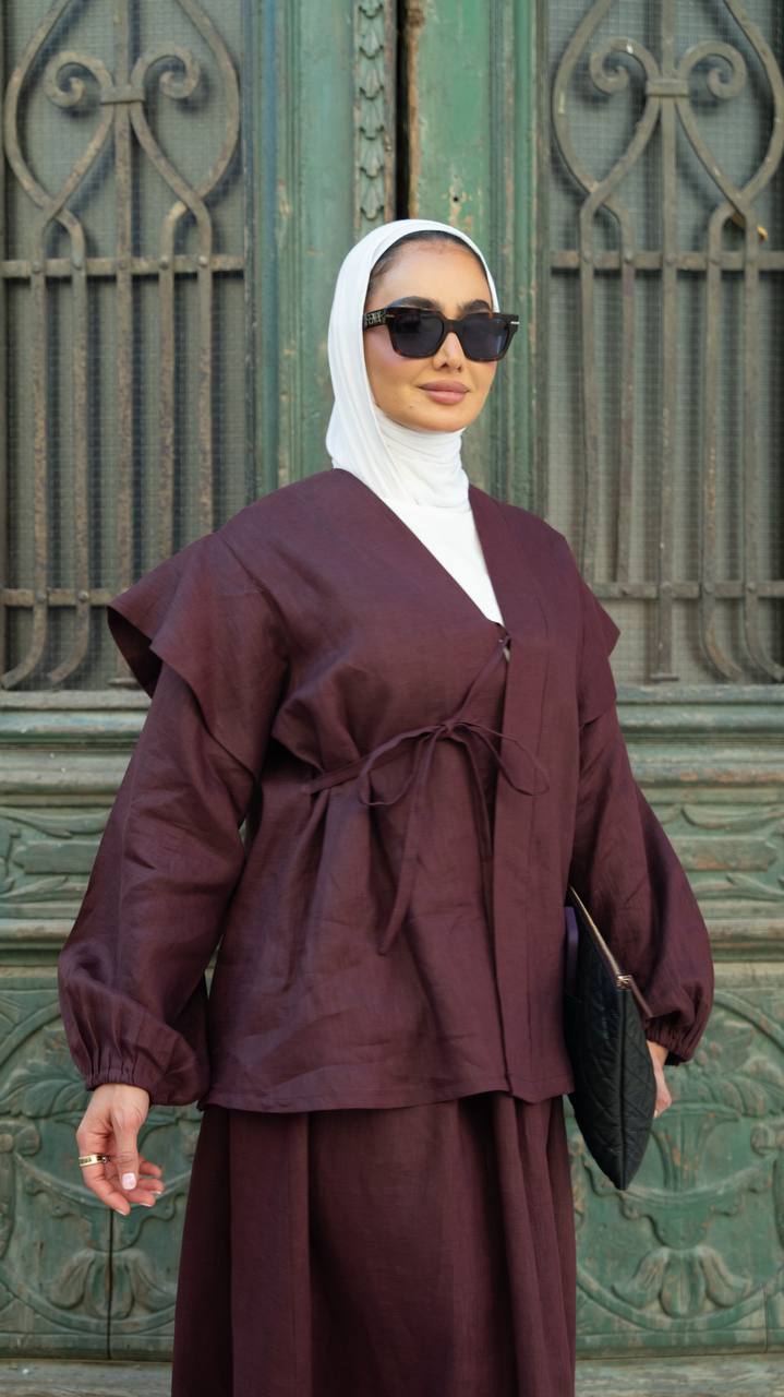 Blouse and skirt set, linen in brown. C:1101