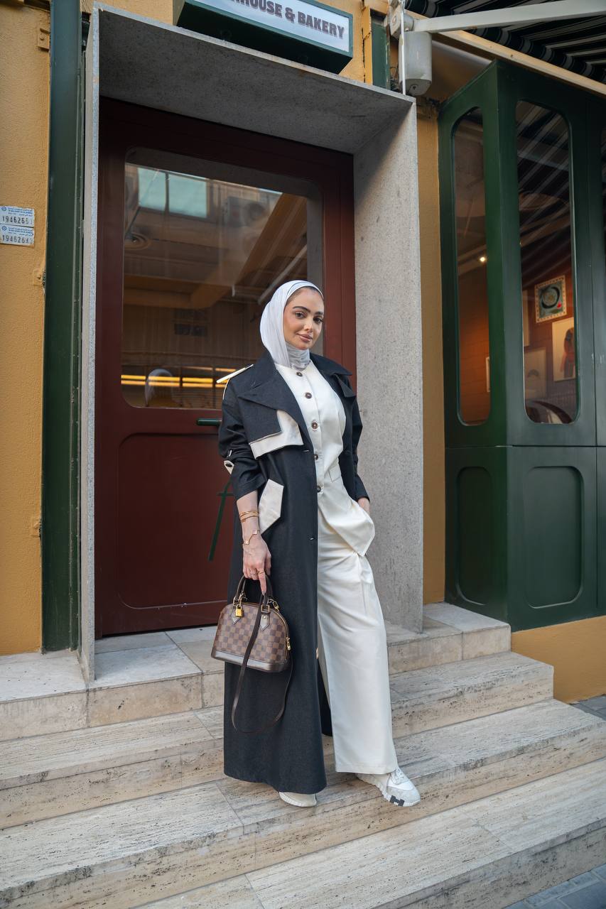 Black trench coat with beige details. C:1062 Black