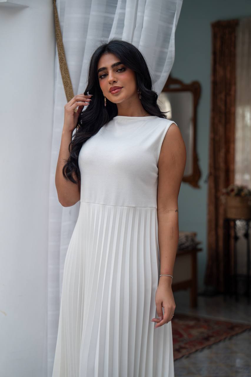 white crepe dress. C:J103