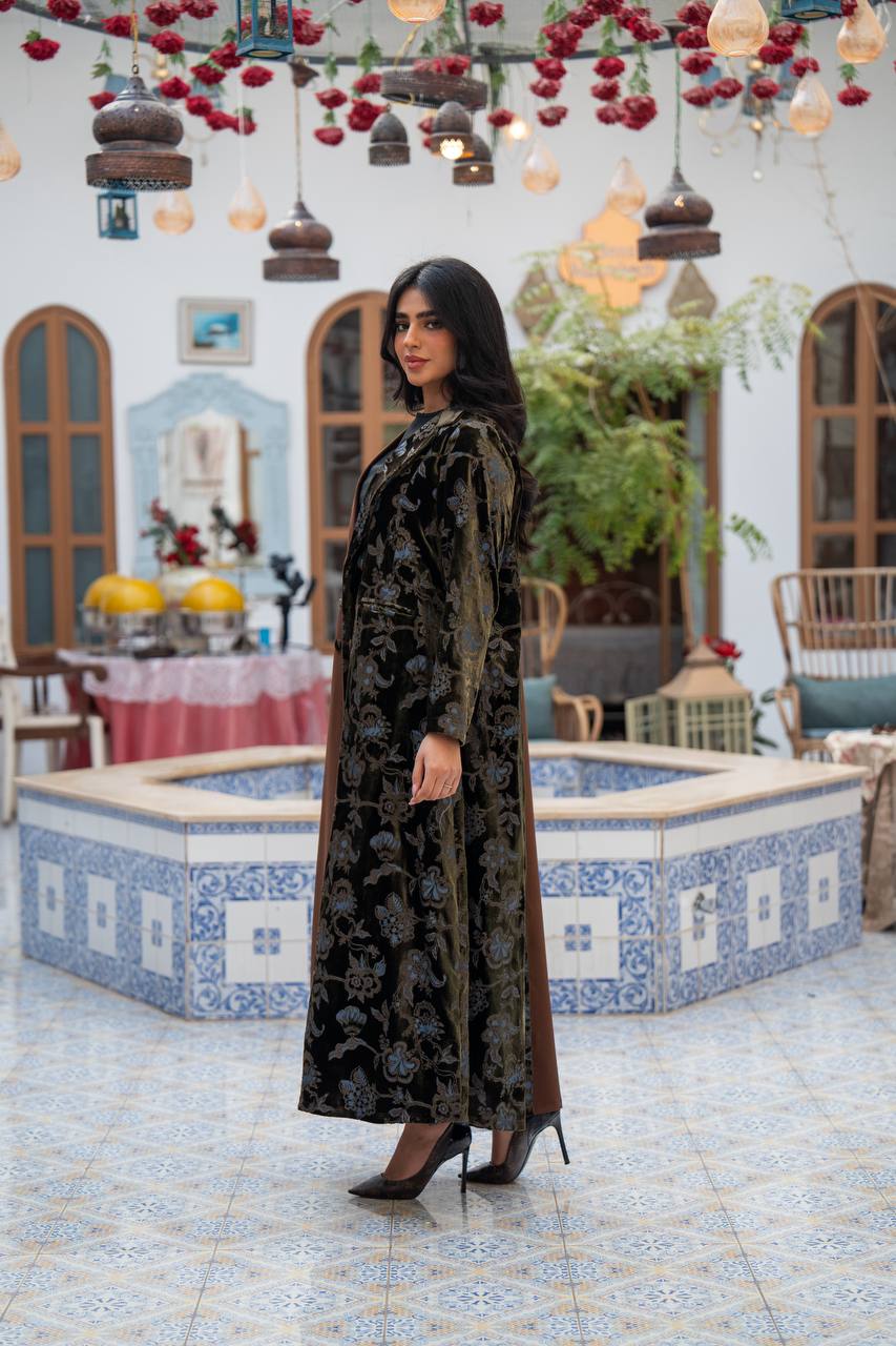 Brown velvet blazer with a floral print and crepe . C:j1085