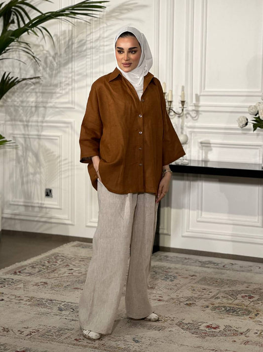 طقم بخام لينن مكون من قميص باللون الجملي مع بنطلون بيج .C:J6502 Brown
