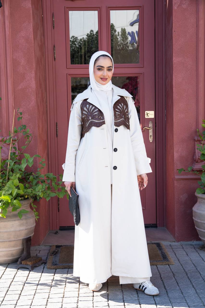 white trench coat. C:J1086