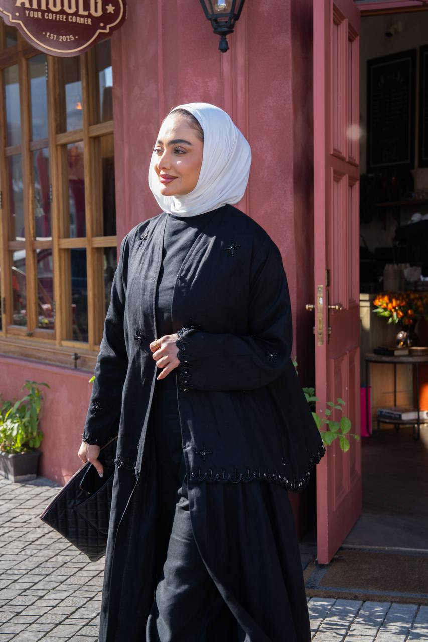 Trench coat linen in black with hand stitching.C:J1081/S