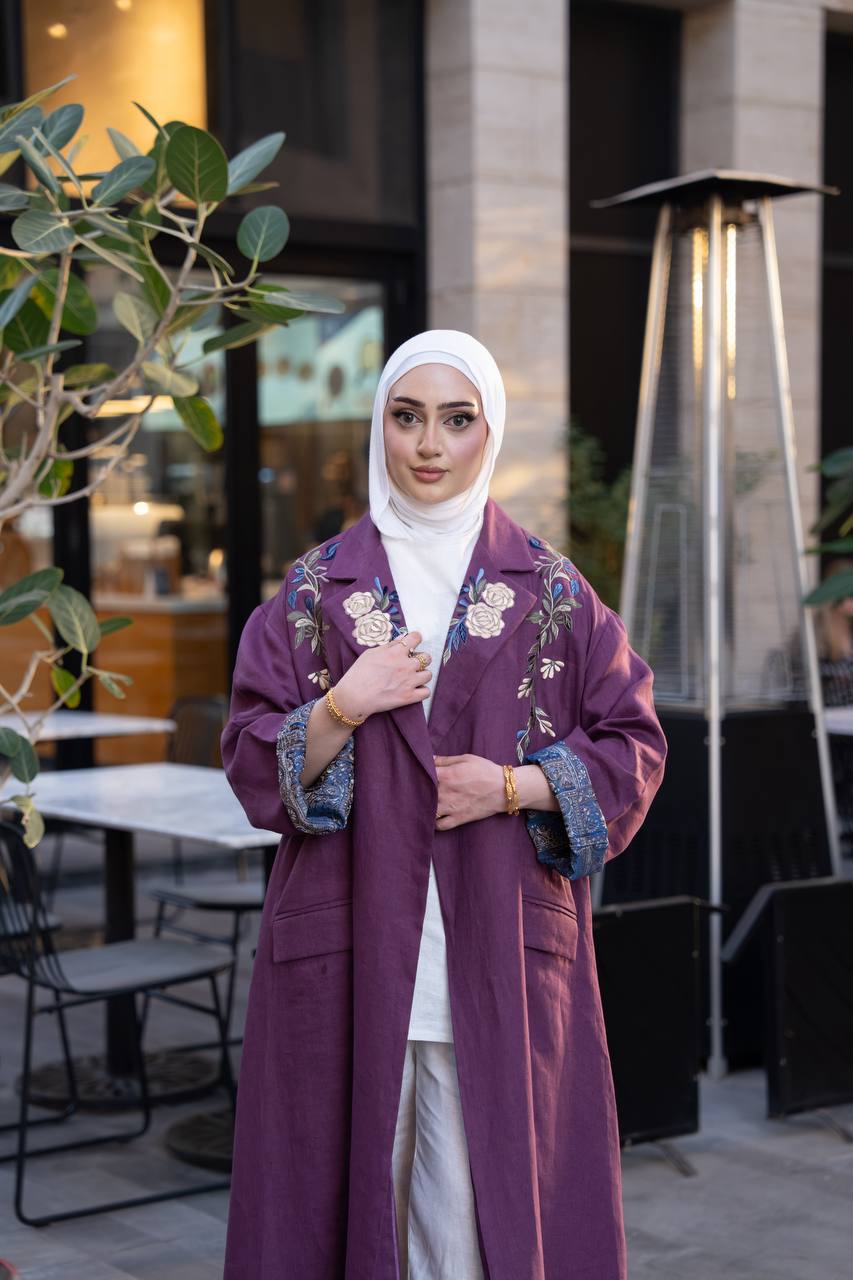 Purple linen blazer with embroidery. C:1094