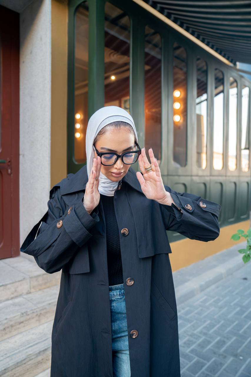 black trench coat. C:1059 Black