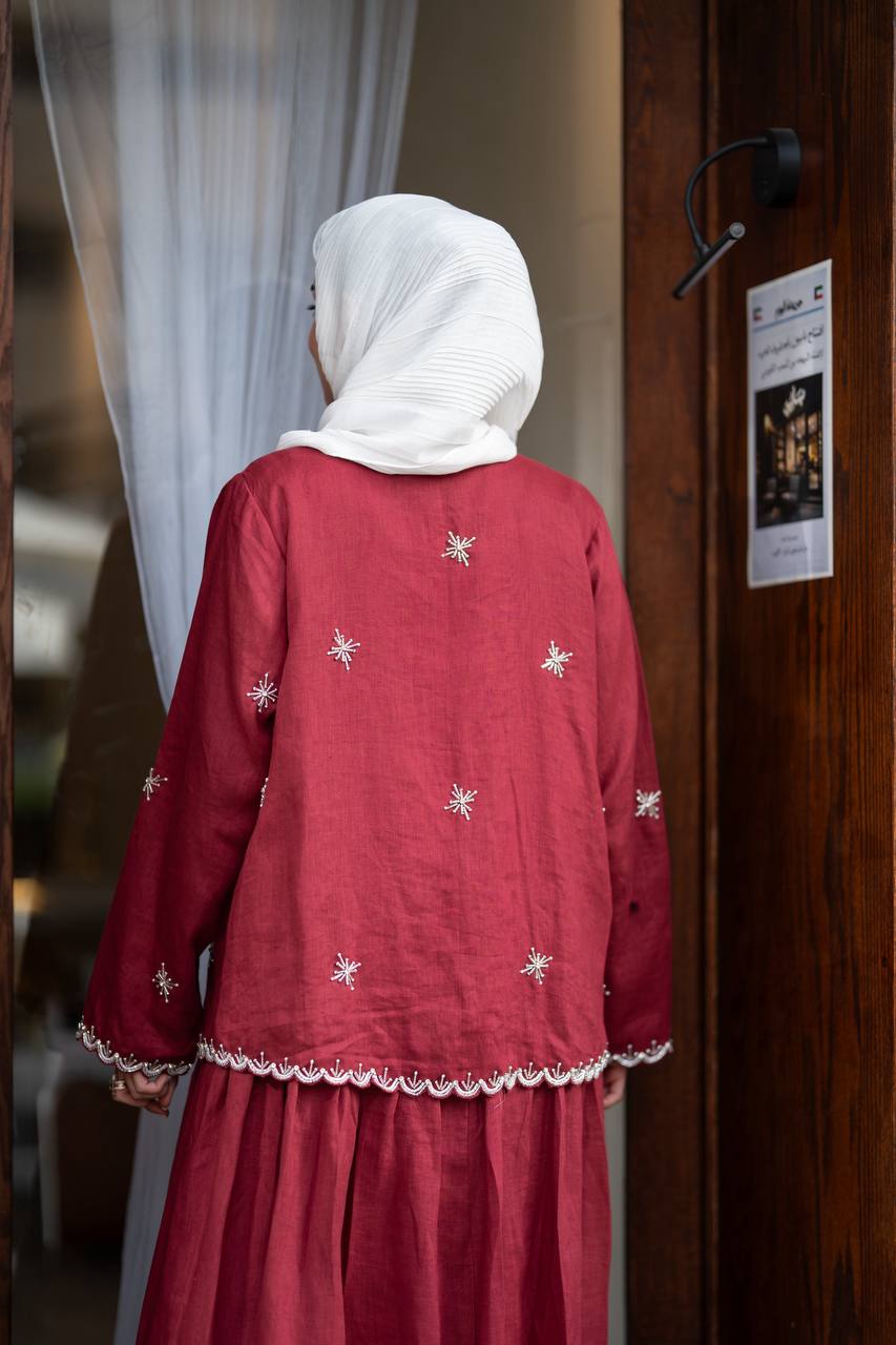 Burgundy linen trench coat, hand-stitched. C:1081