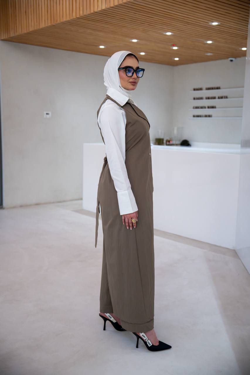 Jacket, shirt and pants set. C:J1058