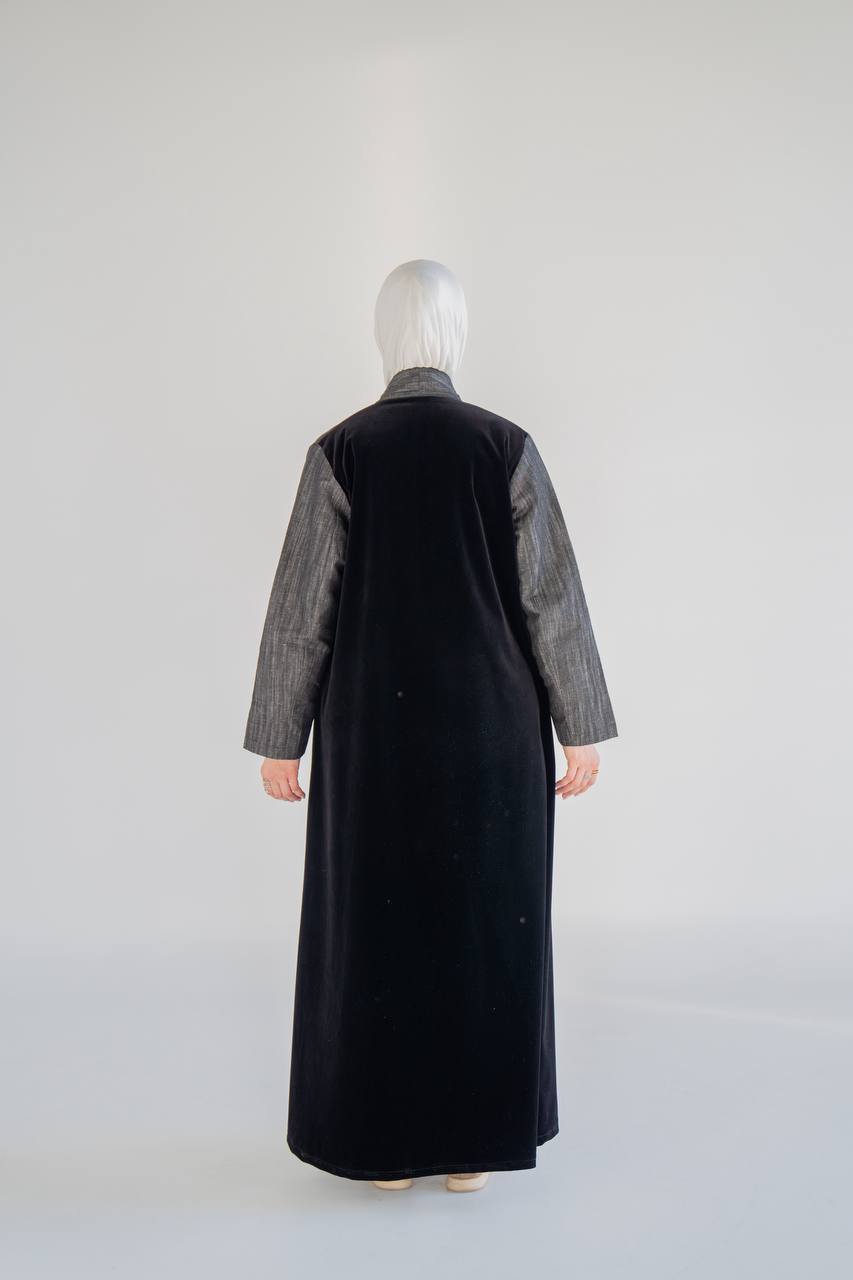 Black velvet blazer . C:1060 Black