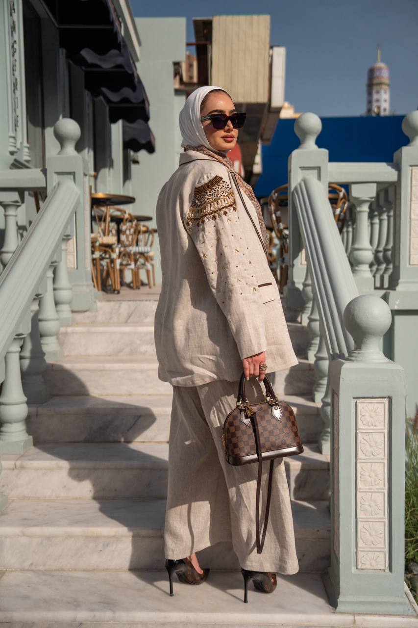 Blazer set with blouse and trousers, linen in beige.C:1088