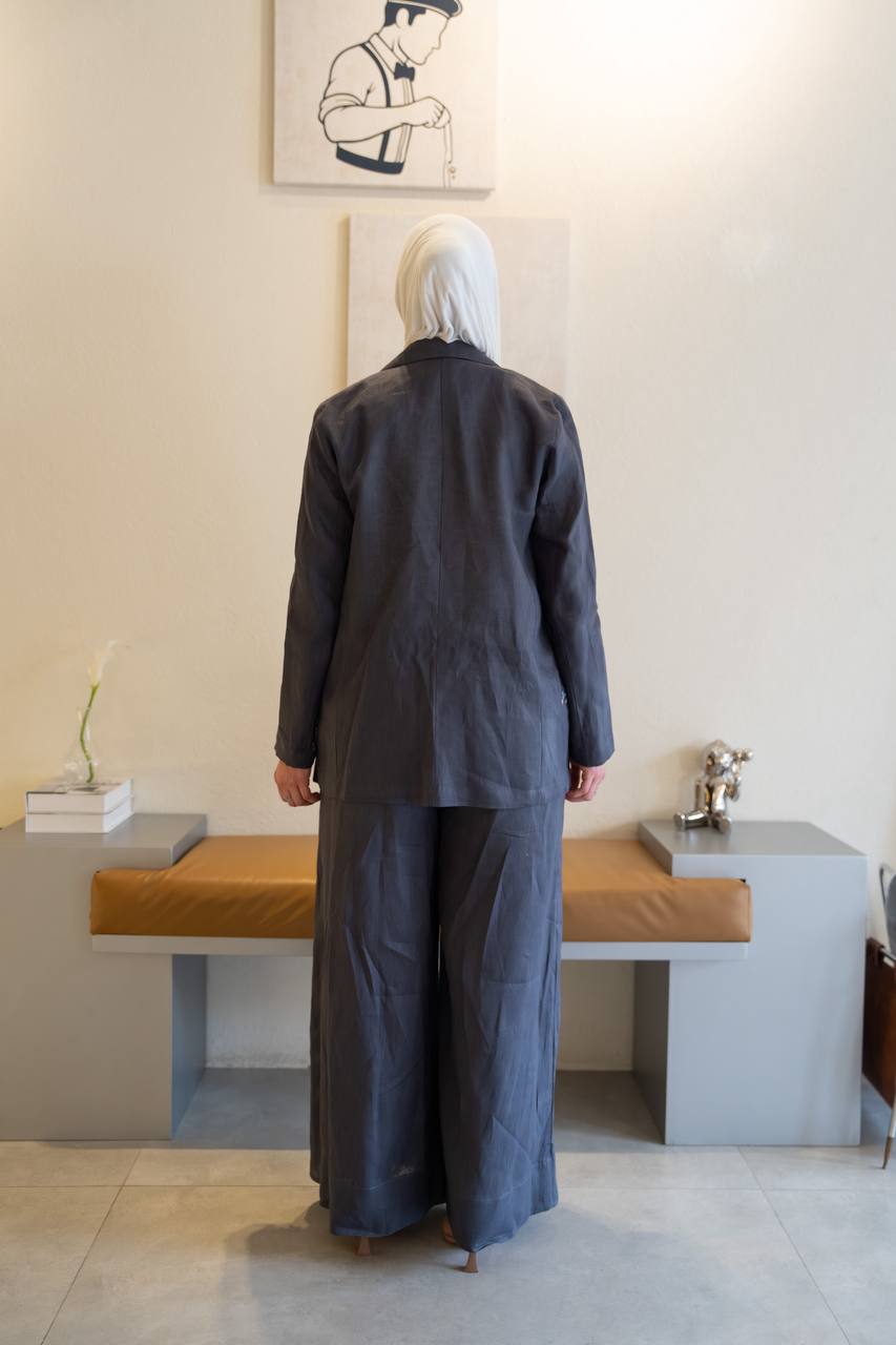 Blazer and trousers set, linen in gray.C:1097